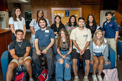 group_photo_of_fdu_students_in_dickinson_hall